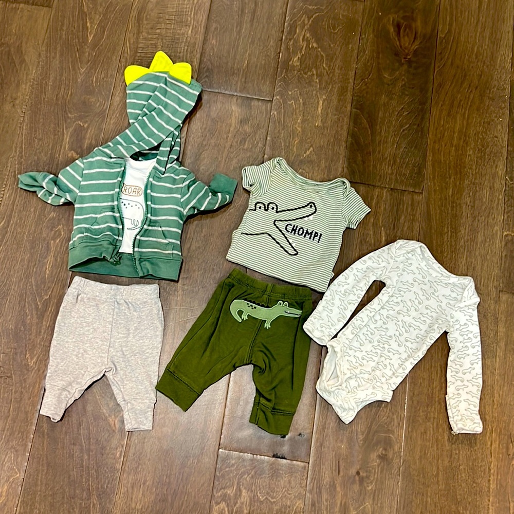 Carter’s Preemie Baby Boy Alligator 6 piece Set